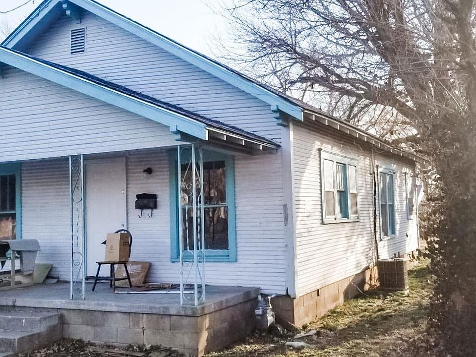 2nd image of 2034 Cleveland Ave
