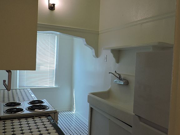 4th image of 1517 17th St APT 14