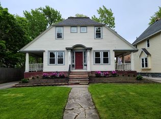 1277 W 108th St, Cleveland, OH 44102