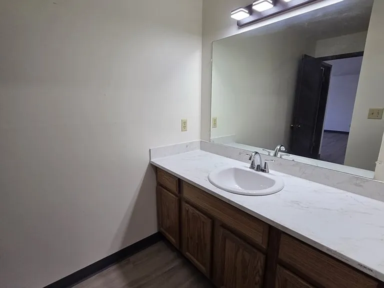 187 S National Ave #11 — Photo 13