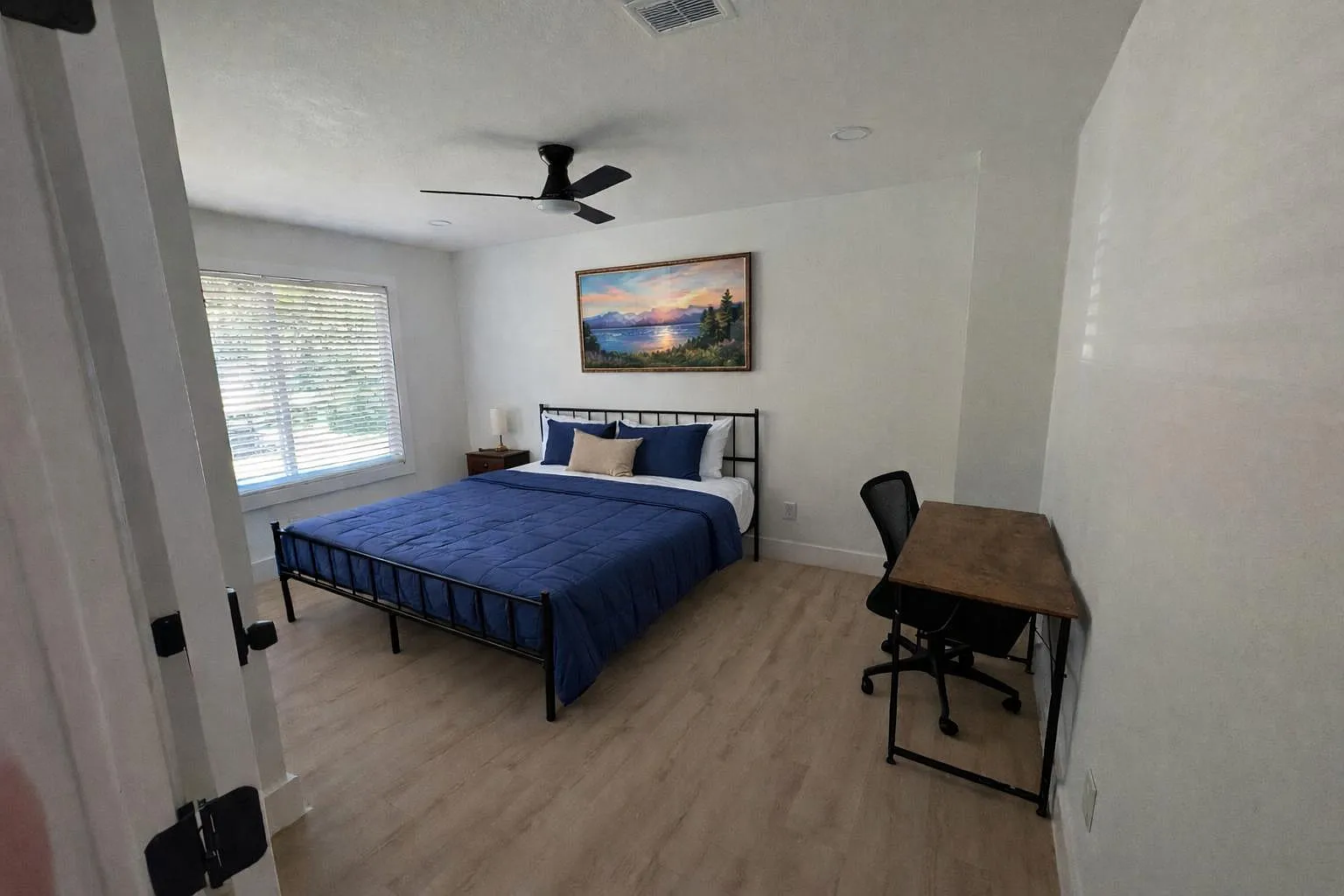 4 bed, 2.5 bath, 1962 sqft, $862 — Photo 1