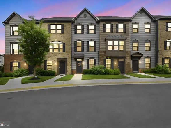 2764 Velocity Rd, Herndon, VA 20171