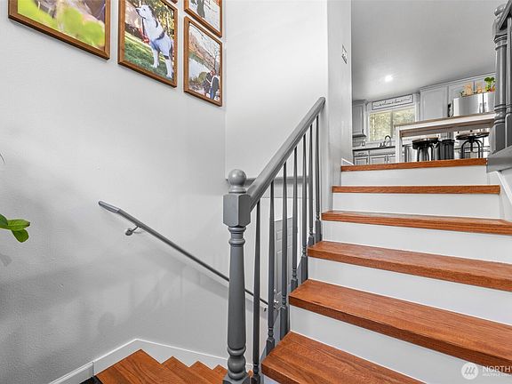 3rd image of 1242 Alki Street NE