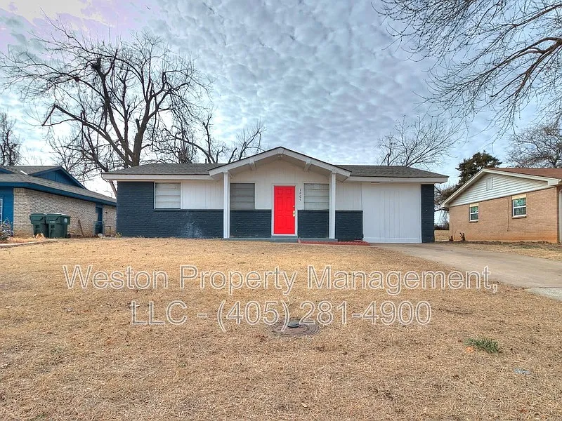 3 bed, 1.0 bath, 1161 sqft, $995 — Photo 3