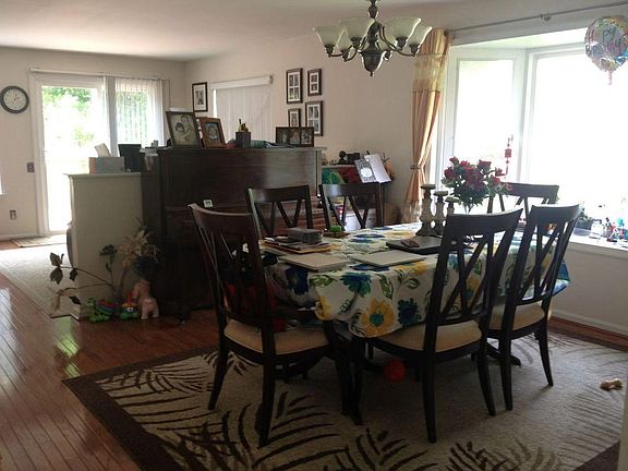 Dining room/living room