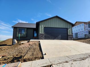 5328 Crystal Mountain St, Rapid City, SD 57703