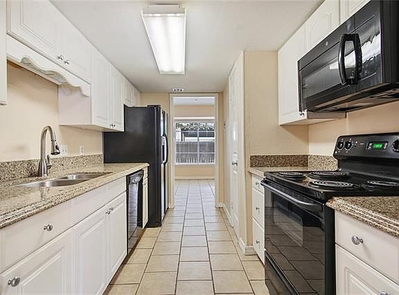 4th image of 2416 Oxford Pl