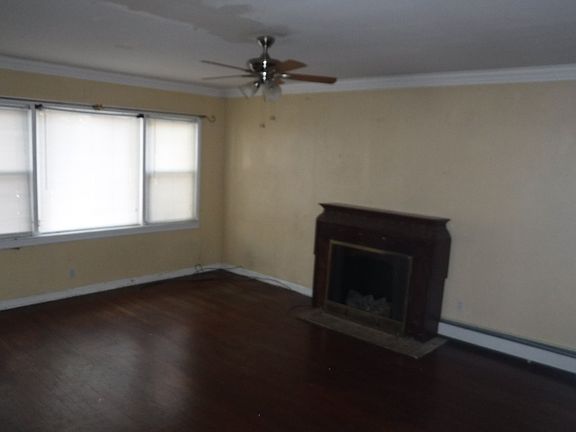 Additional Living Room