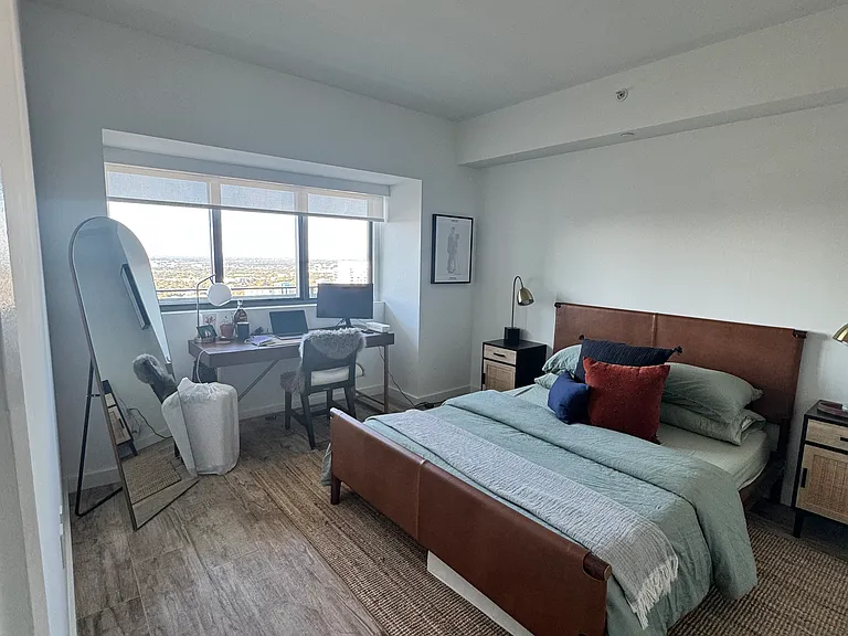 650 NE 32nd St #4103 — Photo 3