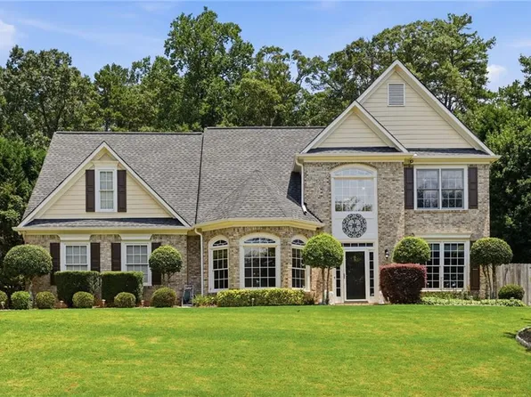 5555 Saddle Tree Ct, Sugar Hill, GA 30518