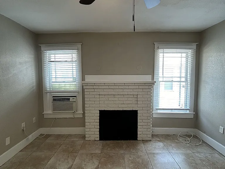 940 6th St N #3 — Photo 6