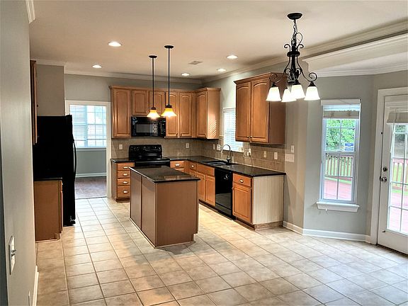 5th image of 6314 Crosshall Pl