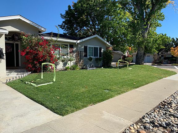 2nd image of 1053 Wallace Dr