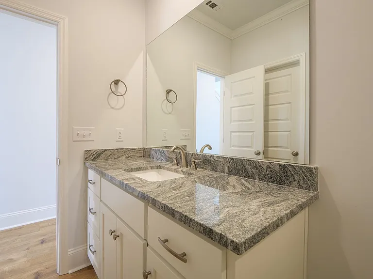 5033 Hamilton Cir — Photo 22