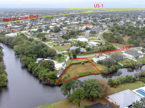 497 SE Glenwood Drive, Port St Lucie, FL 34984