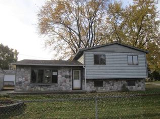 18661 W Judy Dr, Gurnee, IL 60031