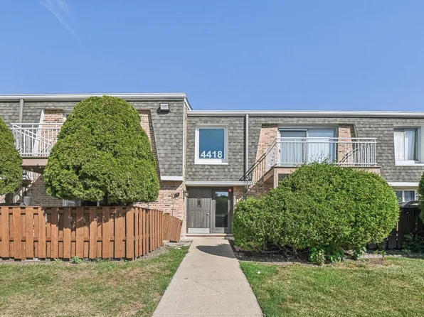 4418 Euclid Ave APT 2B, Rolling Meadows, IL 60008