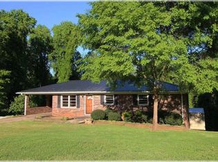 309 Forest Acres Cir, Walhalla, SC 29691