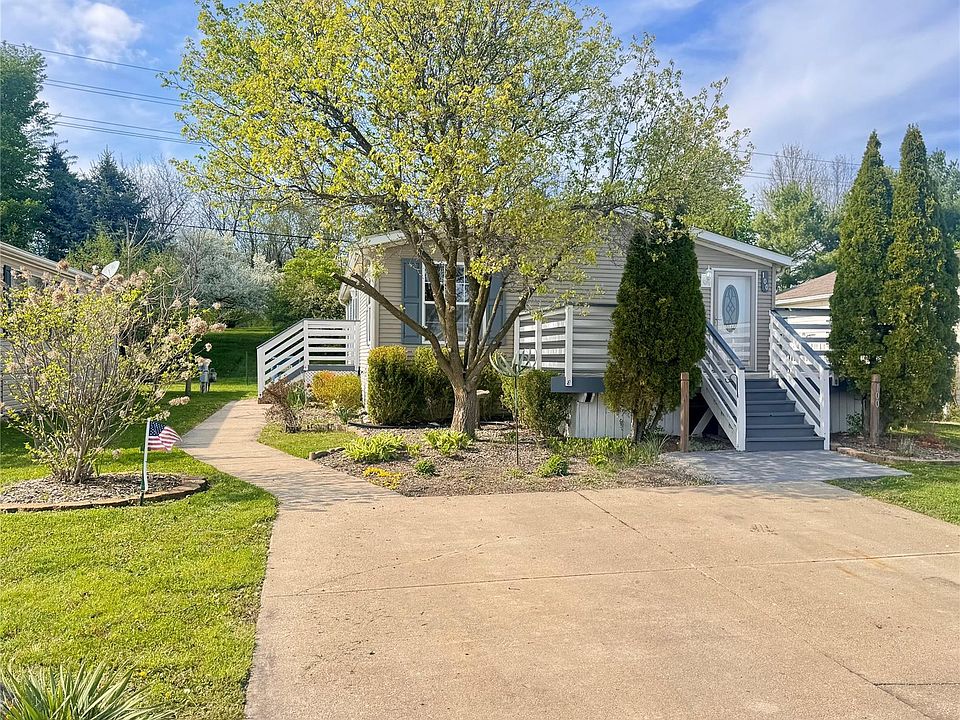 1st image of 100 Riverview Cir