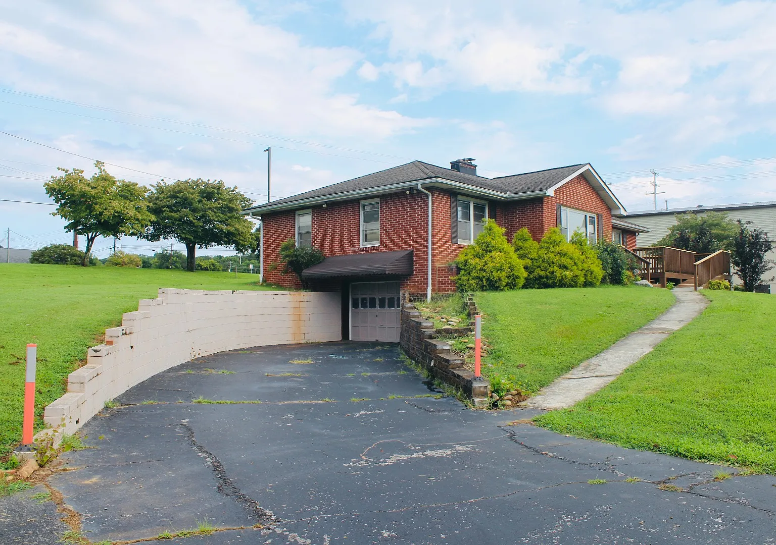 112 McMahan Rd — Photo 2