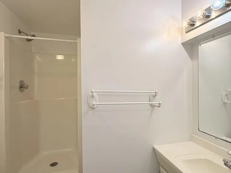 17 Tall Oaks Ct — Photo 23