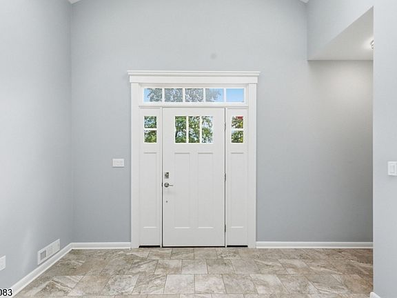 5th image of 4 Spring Ln