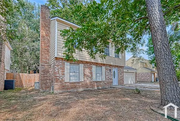 5 bed, 2380 sqft, $2,300 — Photo 2
