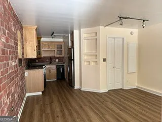 655 E Campus Rd — Photo 3