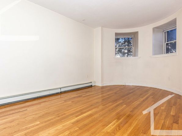 1136 Commonwealth Ave #7G