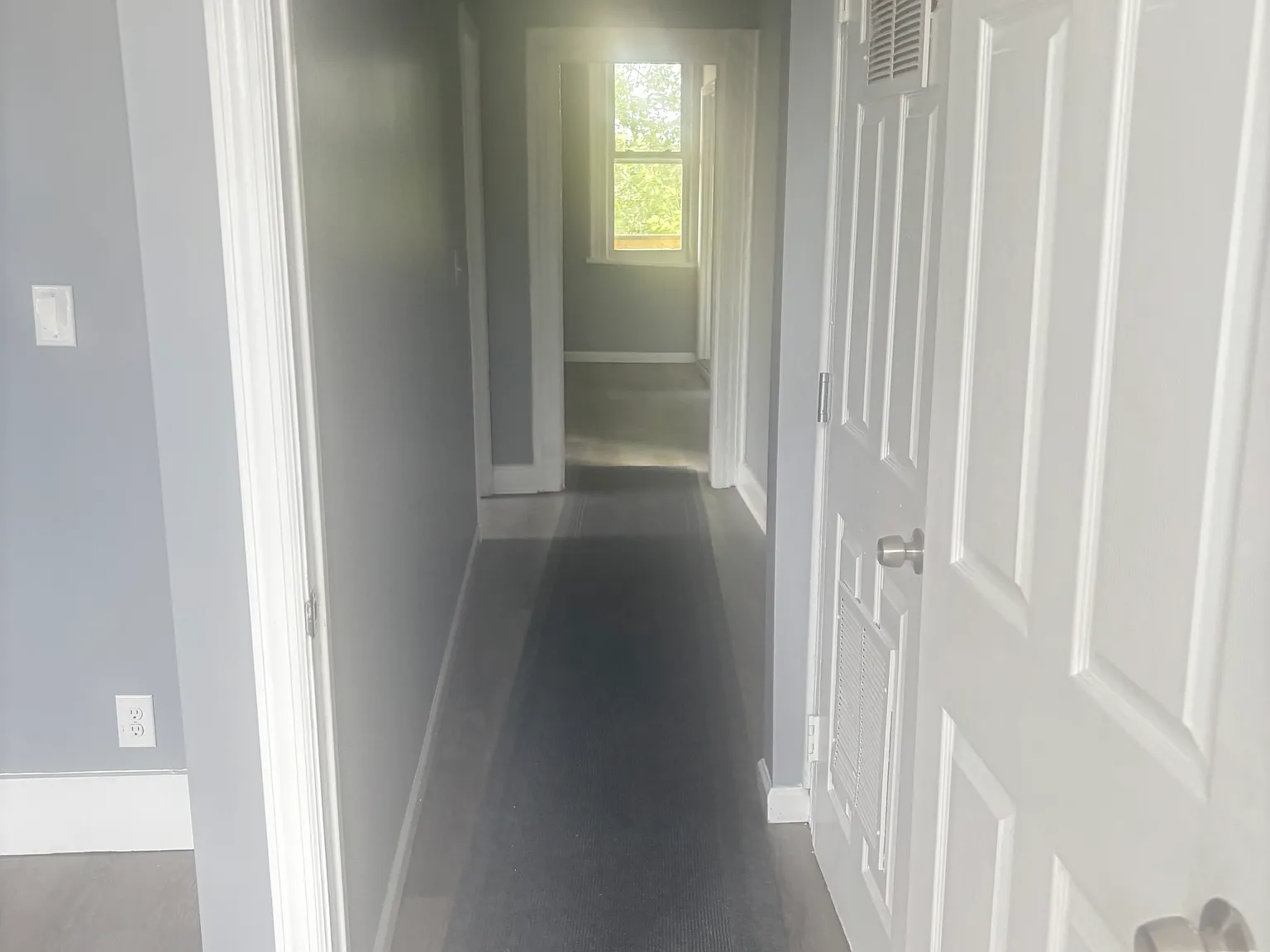 4 bed, $1,850 — Photo 2