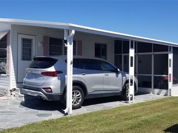 2028 Manoa Dr, Holiday, FL 34691