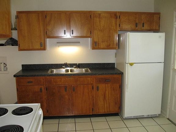 3rd image of 3317 Heather Ln