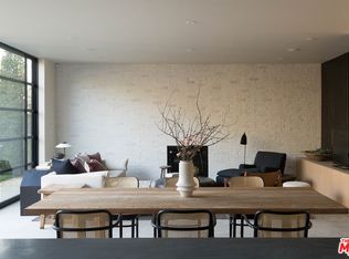 110 N Van Ness Ave, Los Angeles, CA 90004