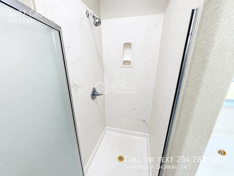 1407 Castle Ridge Dr — Photo 12