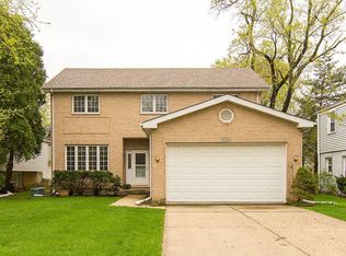 1111 E Kensington Rd, Arlington Heights, IL 60004