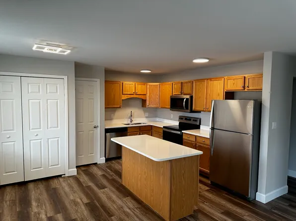 928 Village Cir APT B, Pueblo, CO 81001