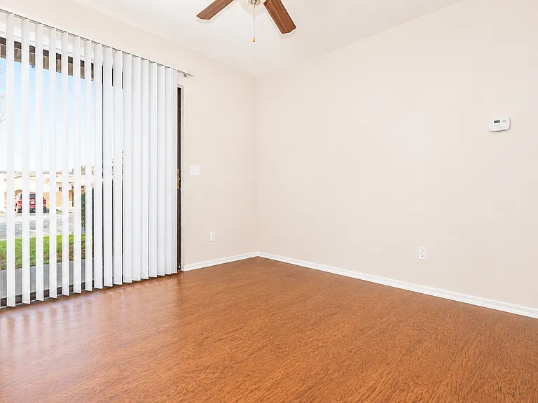 Riverbend Apartments — Photo 50
