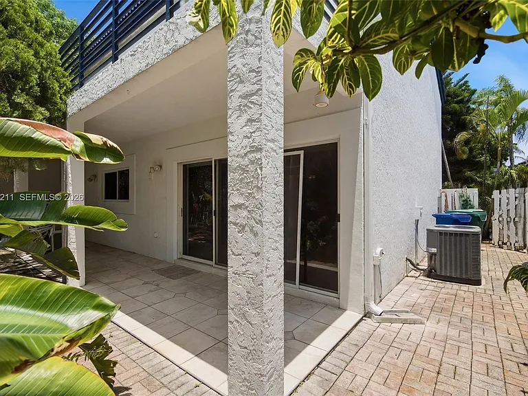 21221 NE 3rd Ct — Photo 40