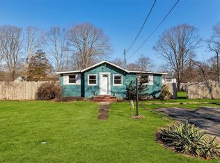 11 Clymer Pl, Mastic, NY 11950