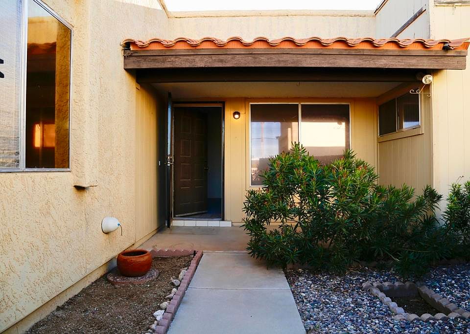 1st image of 4541 W Pyracantha Dr
