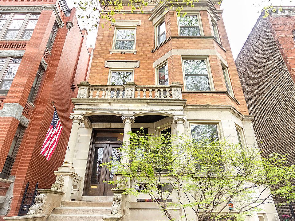 1st image of 1041 N Hoyne Ave
