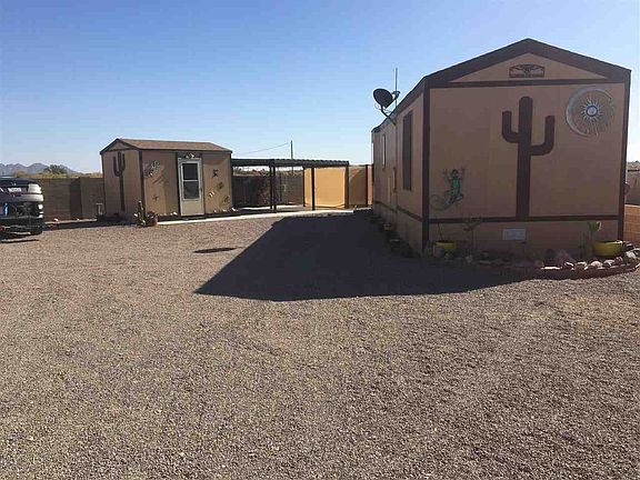 3rd image of 10449 Adobe Dr