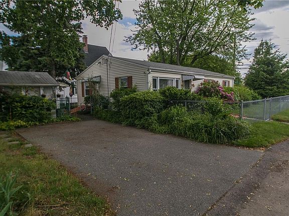 4th image of 1 Dyer Ave
