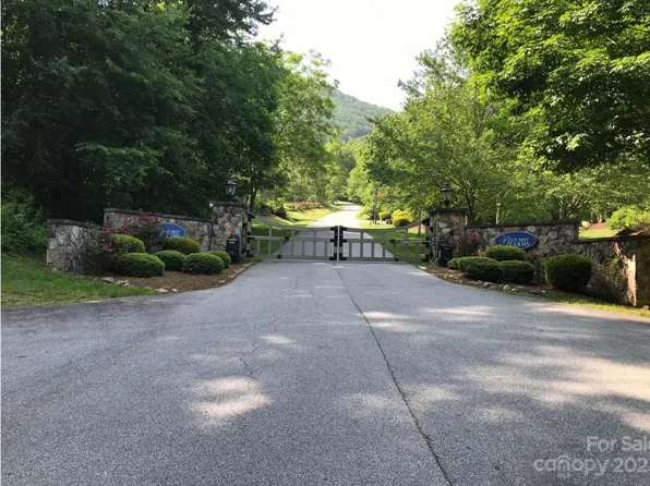 25 & 26 Cold Water Dr, Leicester, NC 28748