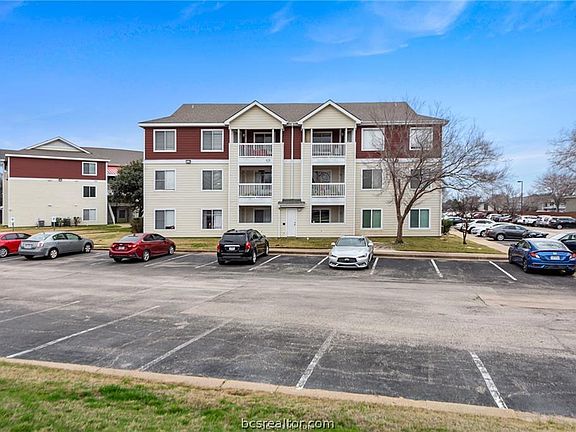 2nd image of 515 Sw Pkwy #301