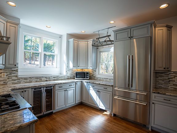 5th image of 1200 Buena Vista Dr