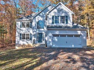 305 Valley View Dr N, Stroudsburg, PA 18360