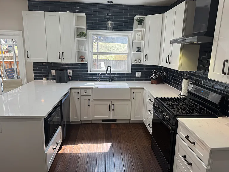405 Wexford Ct — Photo 10