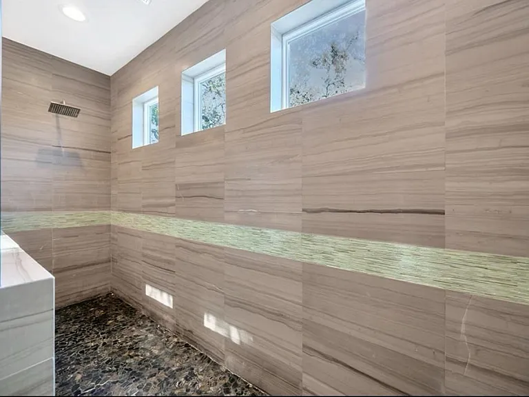 2706 W Trilby Ave — Photo 28