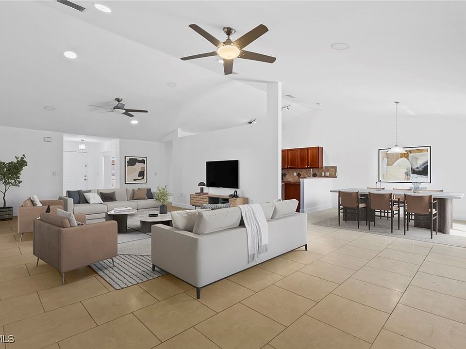 1st image of 4109 NE 21st Pl